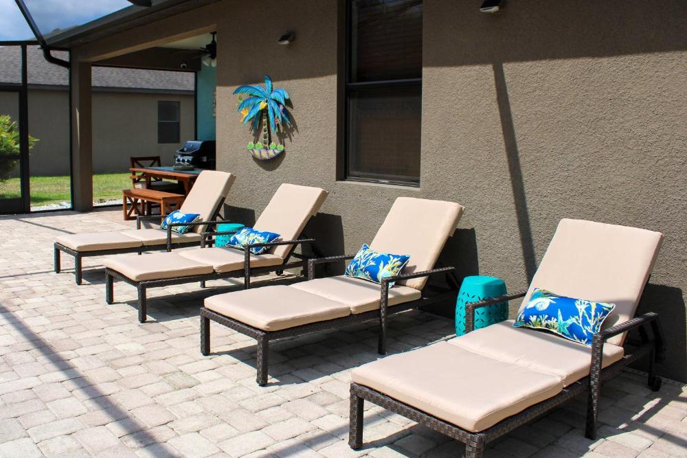 Heated Saltwater Pool Central Cape Coral Home!